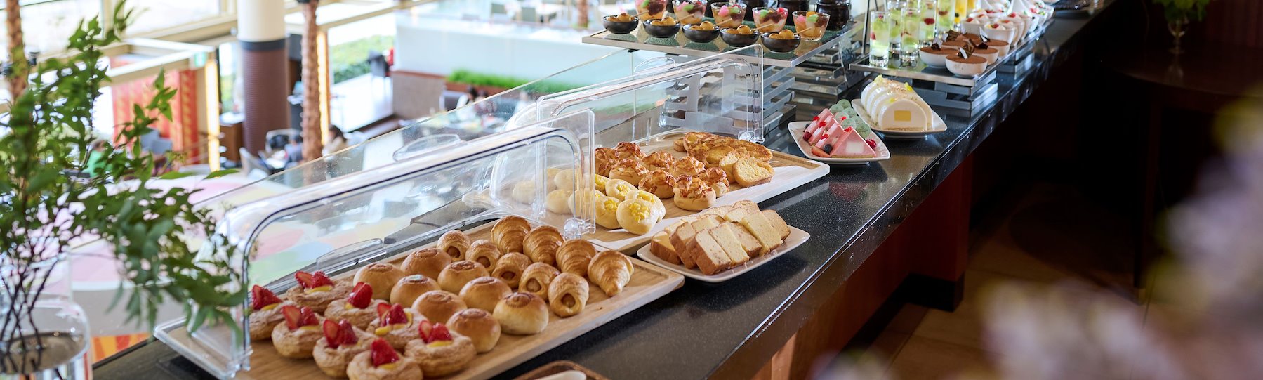 スイーツブッフェ | カフェトスティーナ | シェラトン・グランデ